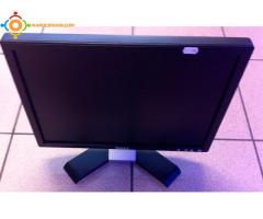 lcd ecran de pc dell noir a ventre