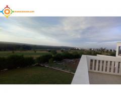 Villa isolée front golf de 1040m² à Bouskoura