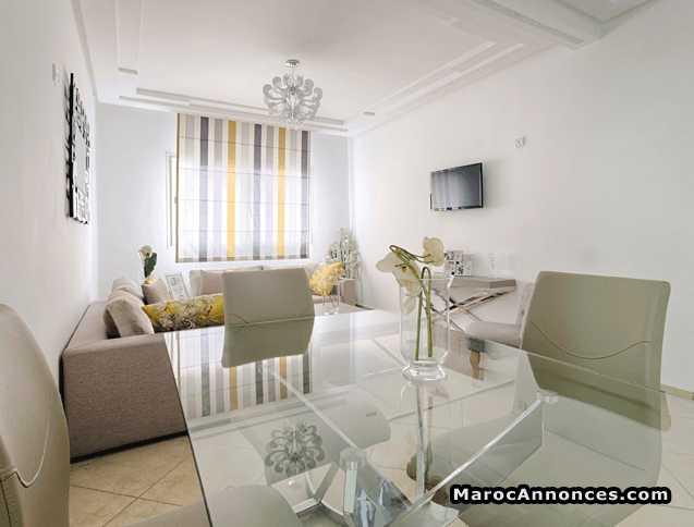 APPARTEMENT ENSOLEILLE SUD PLEIN CENTRE COMMERCIAL CASA