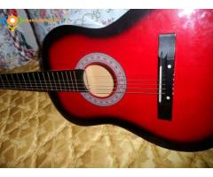 Guitare rouge