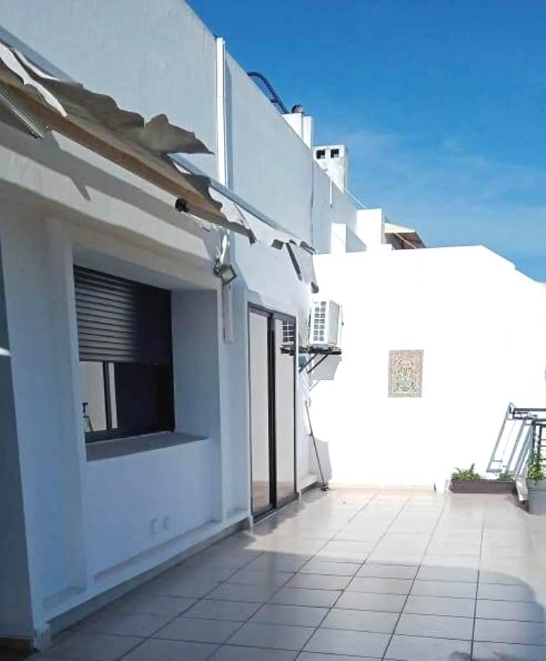 Appartement avec belle terrasse en location à rabat haut d'agdal