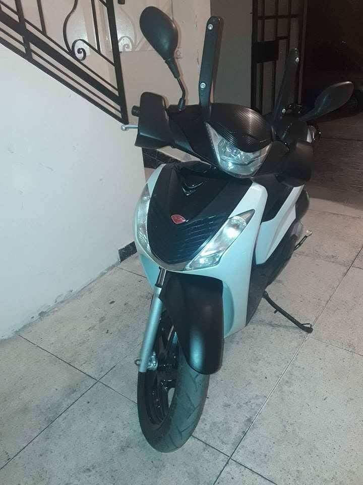 Motot HONDA SH