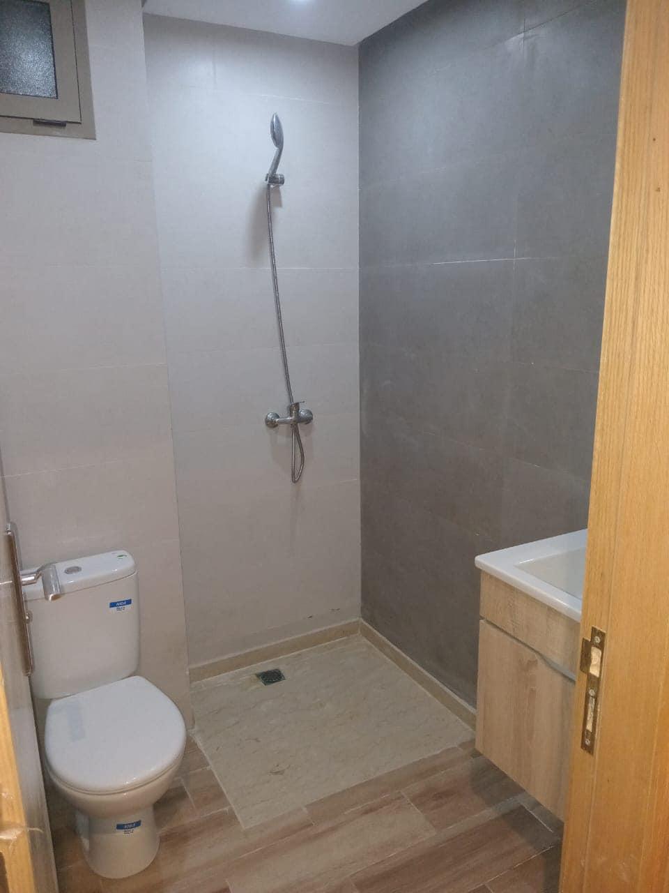 À louer – Bel appartement 110m² à Wifaq, Témara – 6 500 DH/mois À louer – Bel appartement 110m² à Wifaq, Témara – 6 500 DH/mois