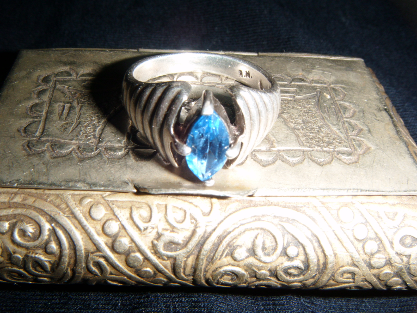 bague en argent ancienne ave pierre bleu rare pour femme