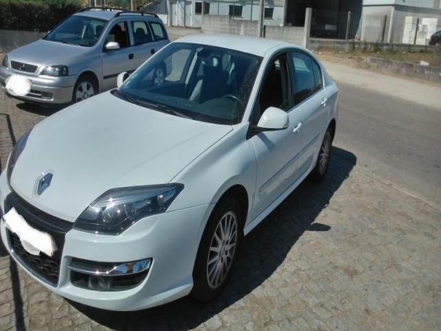 Renault Laguna 2.0 l : Expression 65.000 DH