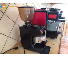 MACHINE PROFESSIONNELLE POUR HACHER LE  CAFE