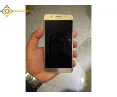 Samsung J7 6 gold