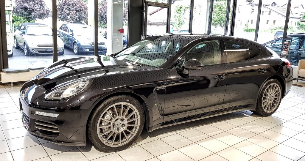 PORSCHE Panamera PORSCHE Panamera