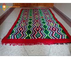 tapis rouge vieux de 30ans