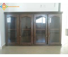 placard bon etat et table neuve