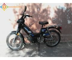 دراجة نارية للبيع