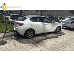 Voiture Alfa Romeo Giulietta a vendre