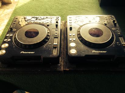 2 platines CDJ1000 MK3 Comme neuve