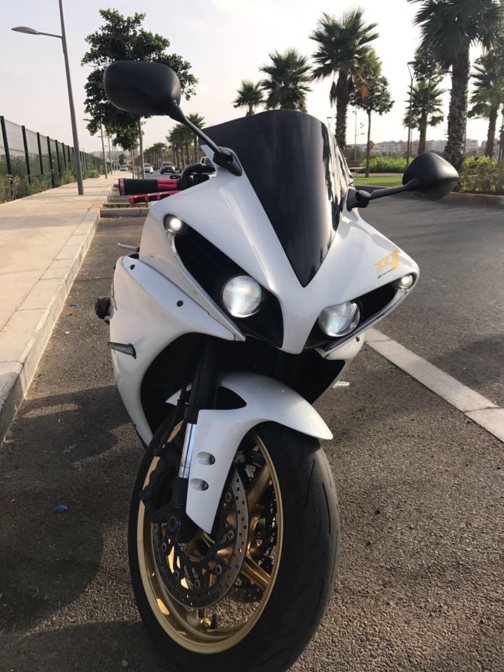 Yamaha R1 Led