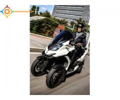 Scooter 3 Roues 350cc avec permis B comme le Piaggio MP3