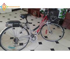 A vendre très belle bicyclette au prix de 2000 dhs gsm 0617016696