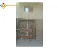 Immeuble 3 appartements et commerces à tanger