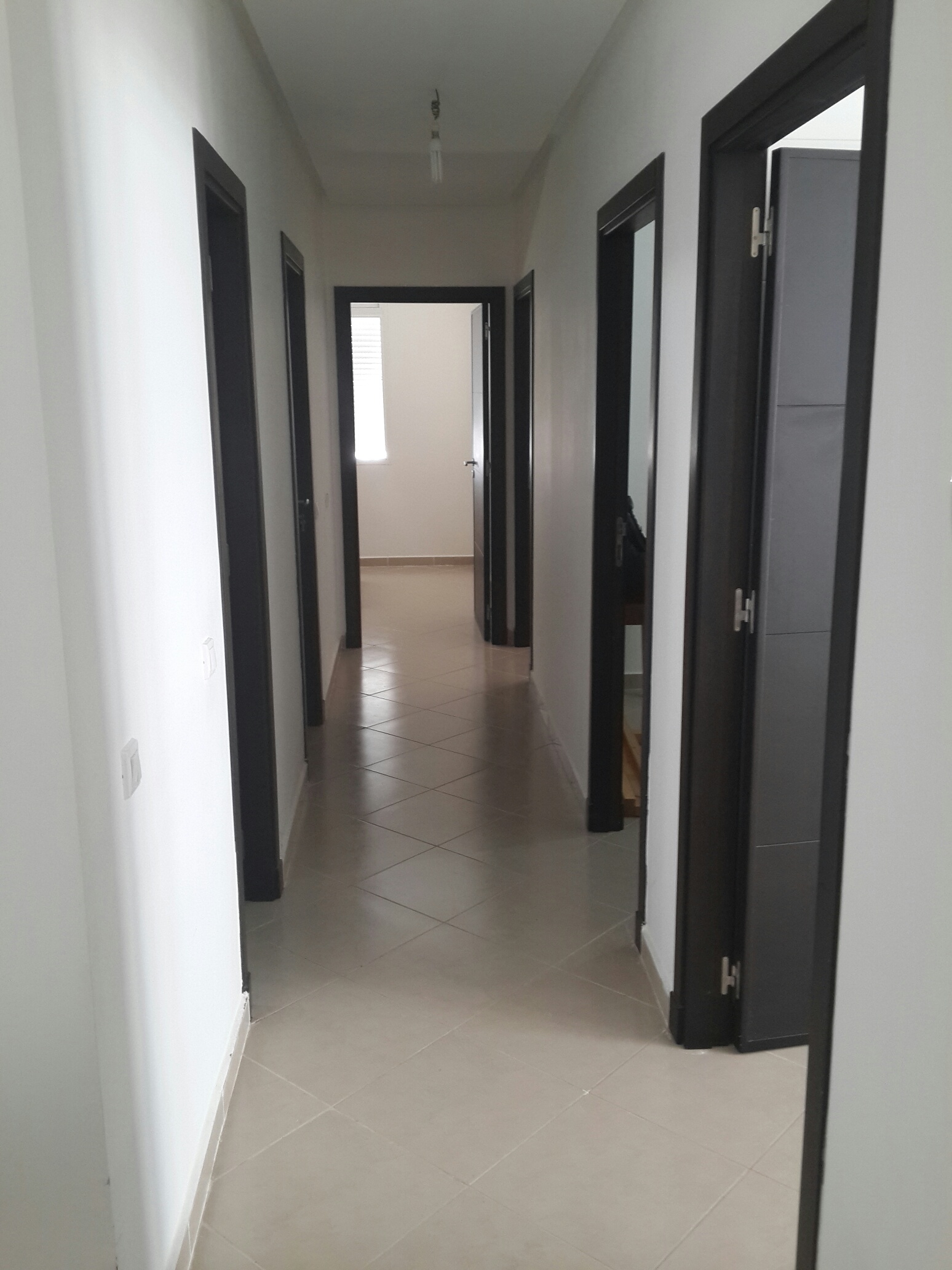 Appart 108 m2 à Tanger residence Loti Nord à coté de Macdo à l'entrée de centre ville
