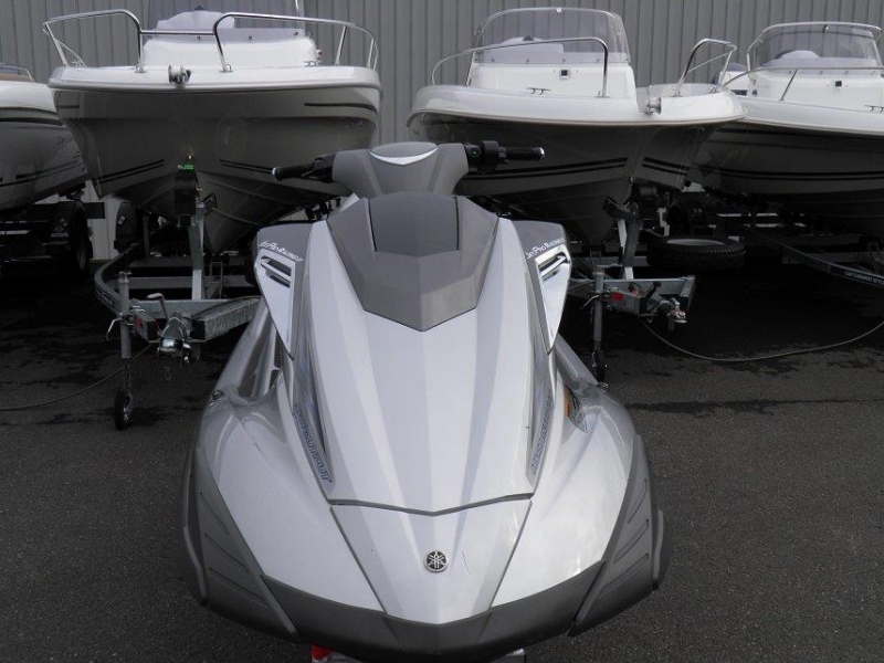 JET SKI YAMAHA FX SHO 2010 GRIS