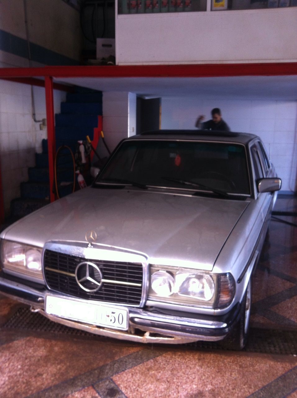 Mercedes 240.D à vendre.