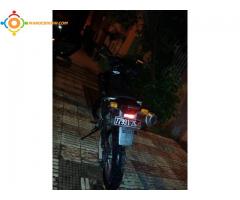 HONDA TORNADO MD34 MOTOCYCLETTE ESSENCE
