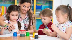 EDUCATRICE EDUCATRICE