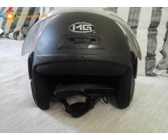 casque noir pour moto