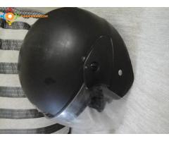 casque noir pour moto