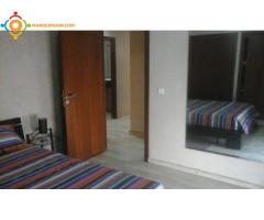 Appartement meublé au 1èr étage dans un immeuble sur avenue Hassan2 au centre de Skhirat