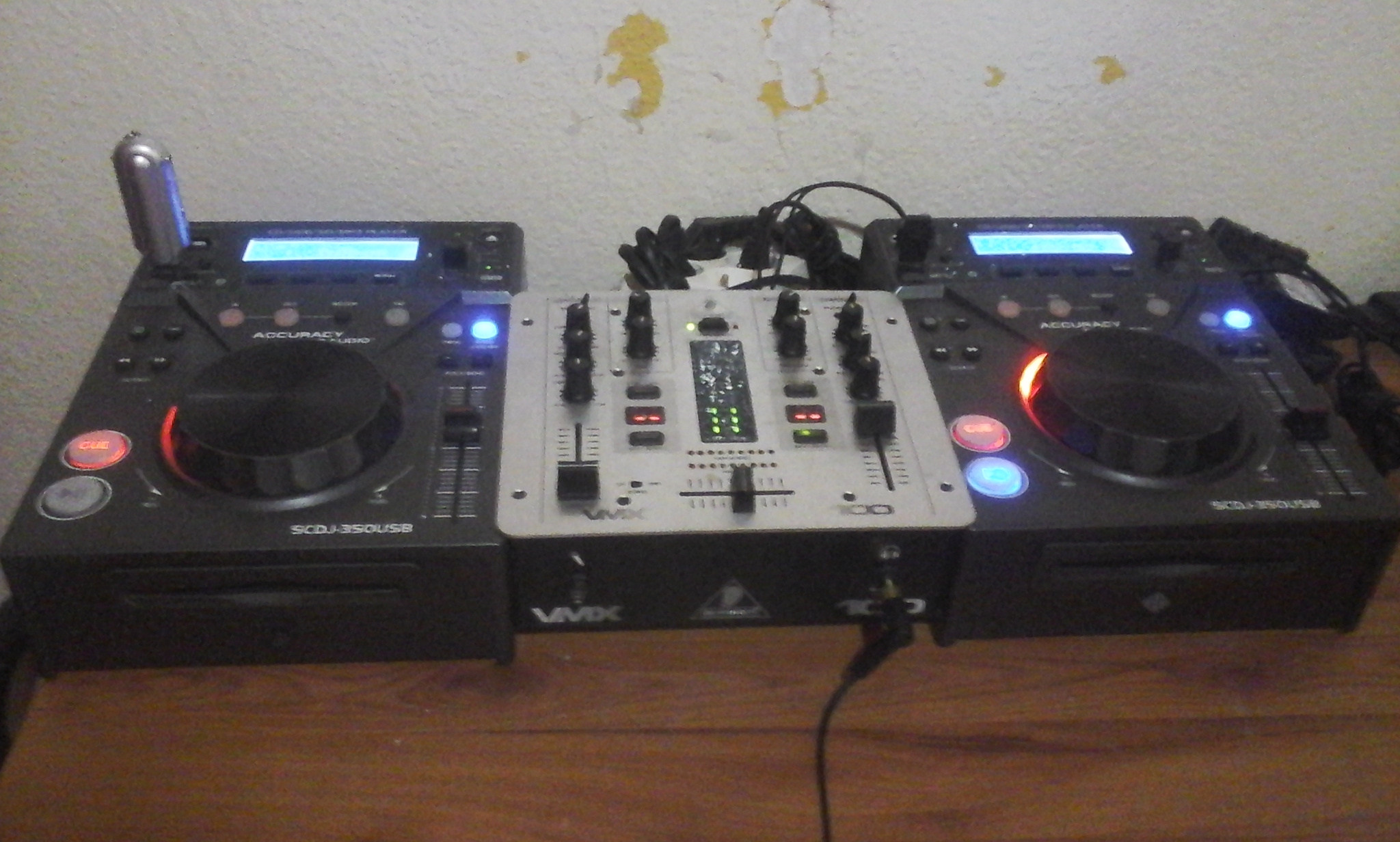 table de mixage + 2 lecteur scdj350 usb