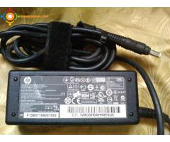 un chargeur original Marque HP