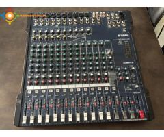 table de mixage YAMAHA