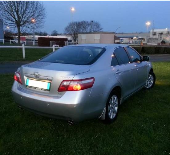 Toyota Camry 3.5 l essence , gris, 14 cv, 5 portes