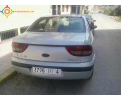 vente d'une Mégane classic diesel 1,9 dti ,modèle 2001