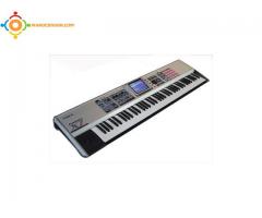 Roland Fantom X7