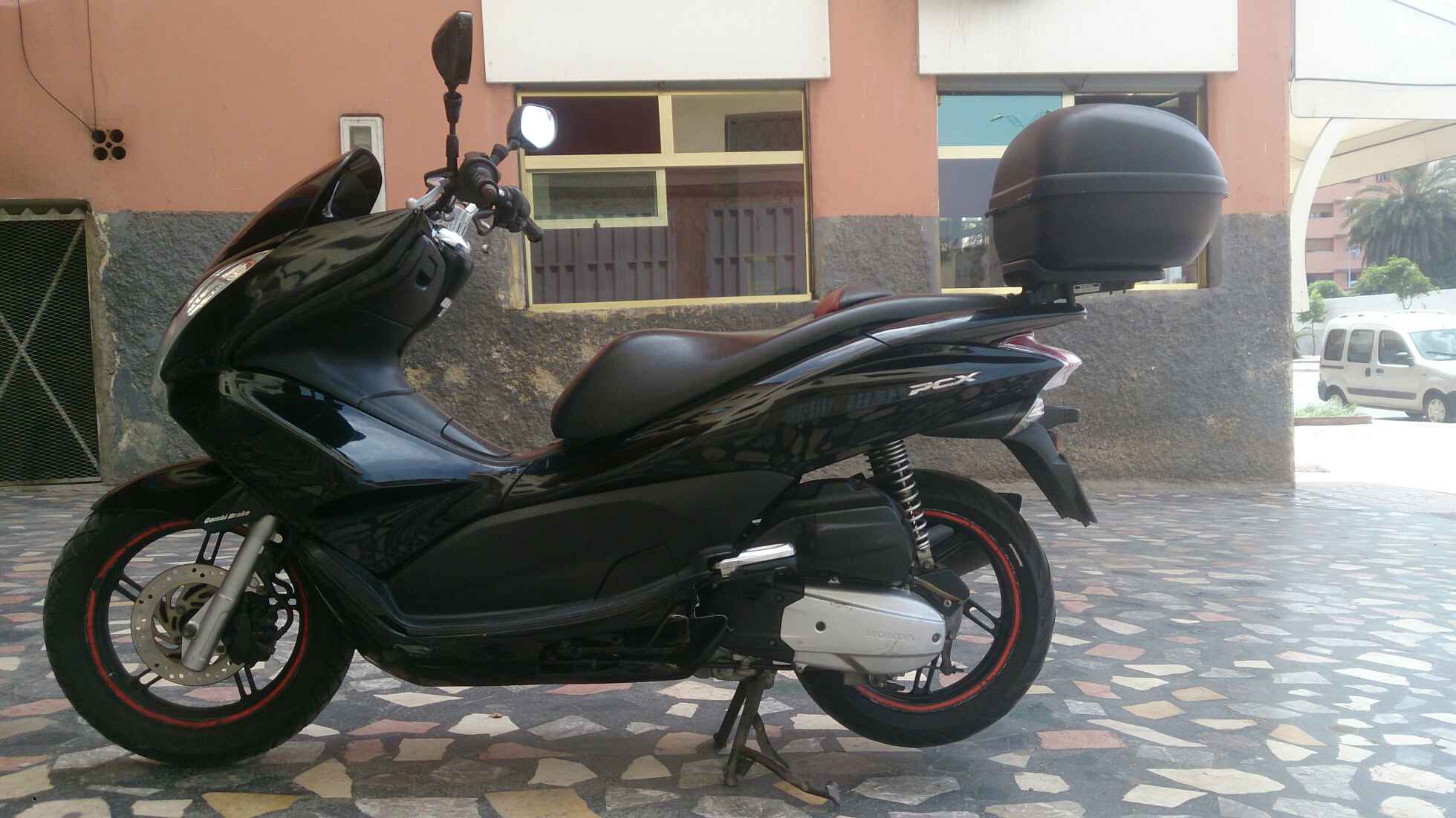 Nouveau model de HONDA PCX