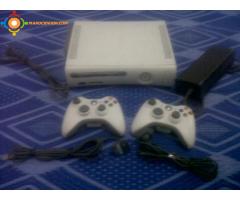 Xbox 360 / 2 consoles / 7 Games