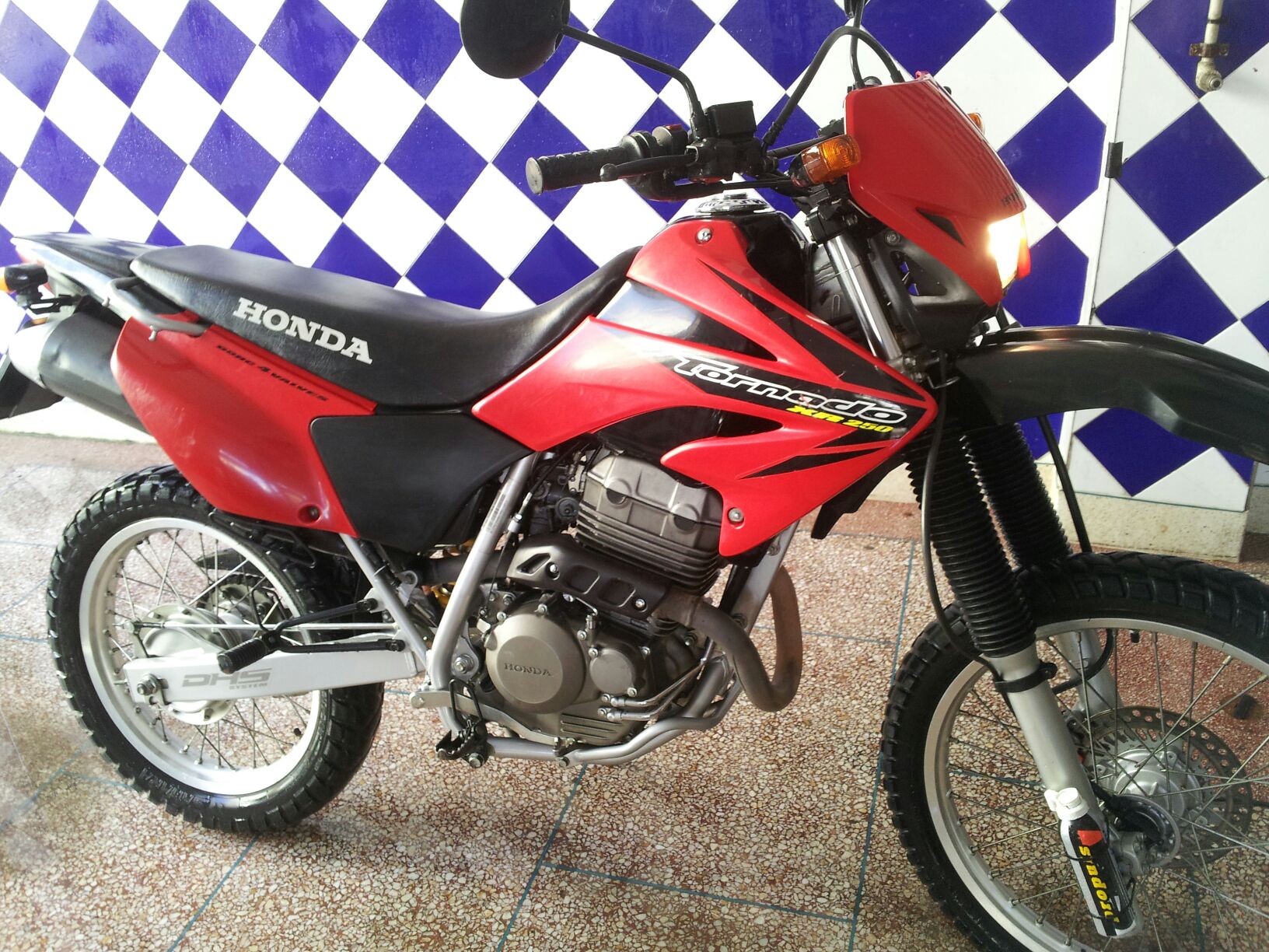 HONDA TORNADO XR 250CC