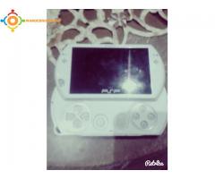 psp go 16g flache plein de jeux   600 dh