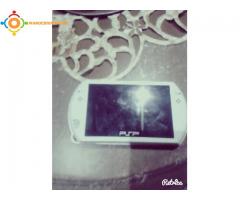 psp go 16g flache plein de jeux   600 dh