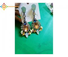 Boucles et colliers pour femme