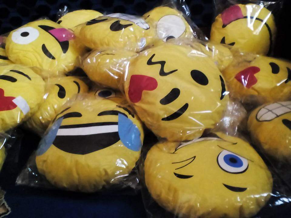 Coussin emoticone