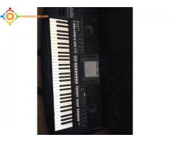 Orgue  YAMAHA psr A2000