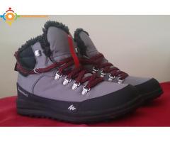 Chaussures Quechua de France.