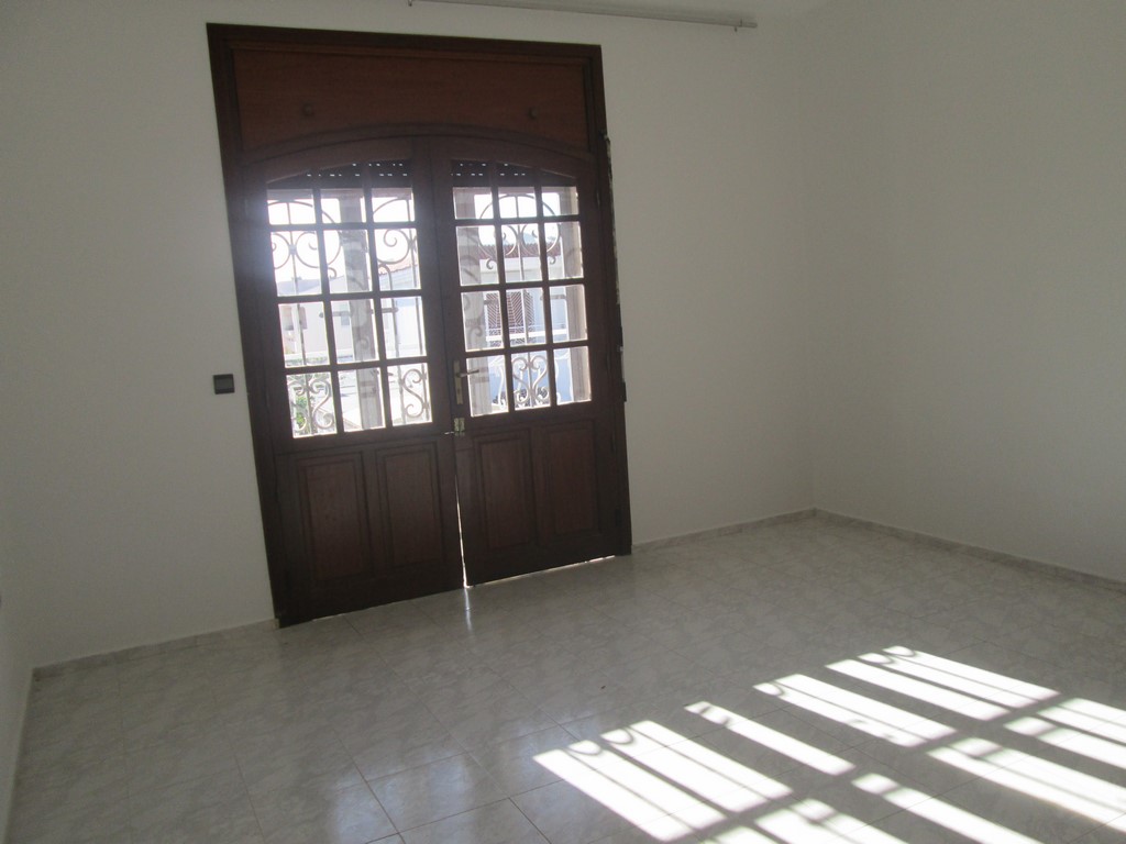 Villa en location pour usage bureau de 450 m² à Hay Riad