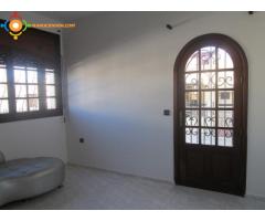 Villa en location pour usage bureau de 450 m² à Hay Riad