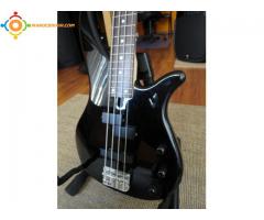 Guitare basse Yamaha RBX270J+Amplificateur