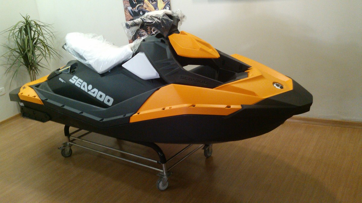 jet ski