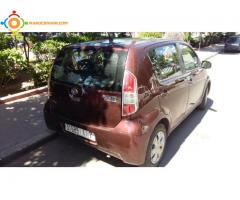 Voiture à vendre  sirion daihatsu