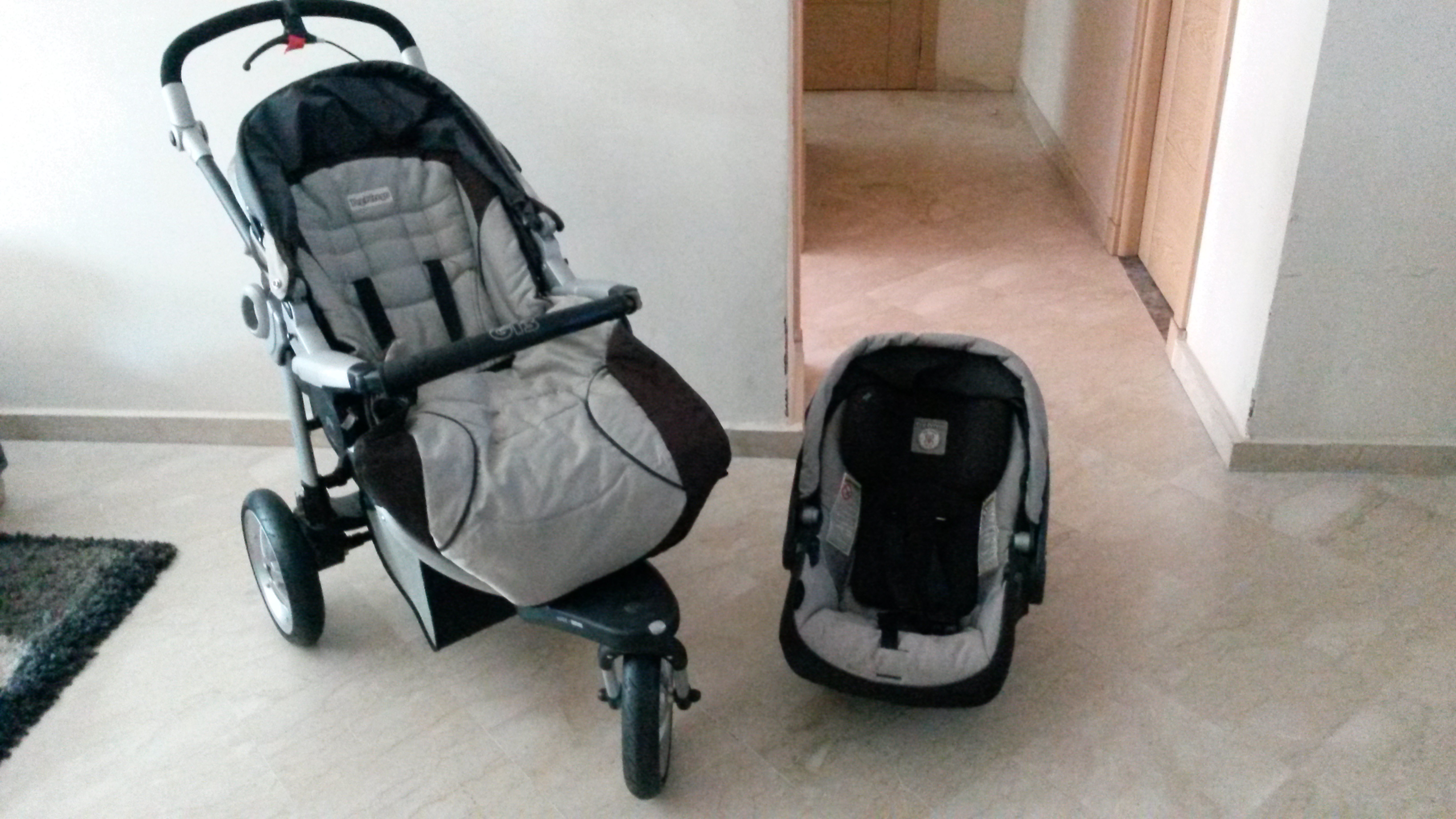 Poussette Peg Perego GT3 avec chaise Auto